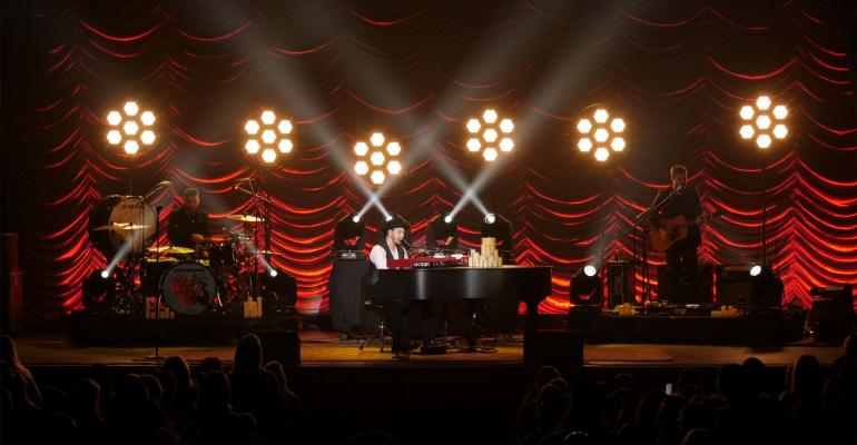 Gavin DeGraw with Portman P1 Retro Lamp