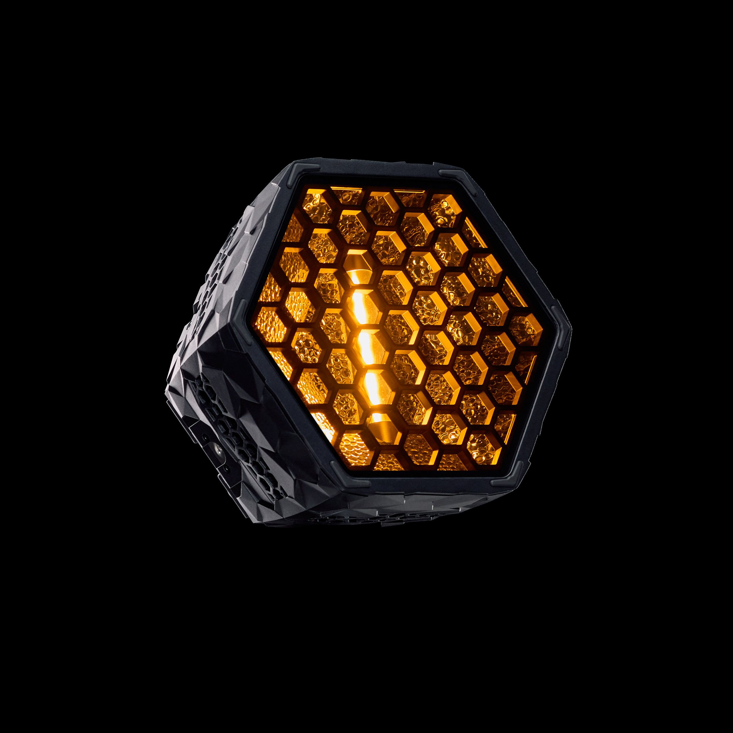 HEXY_hero_haloLED30%+Mesh-Off_BlackBg