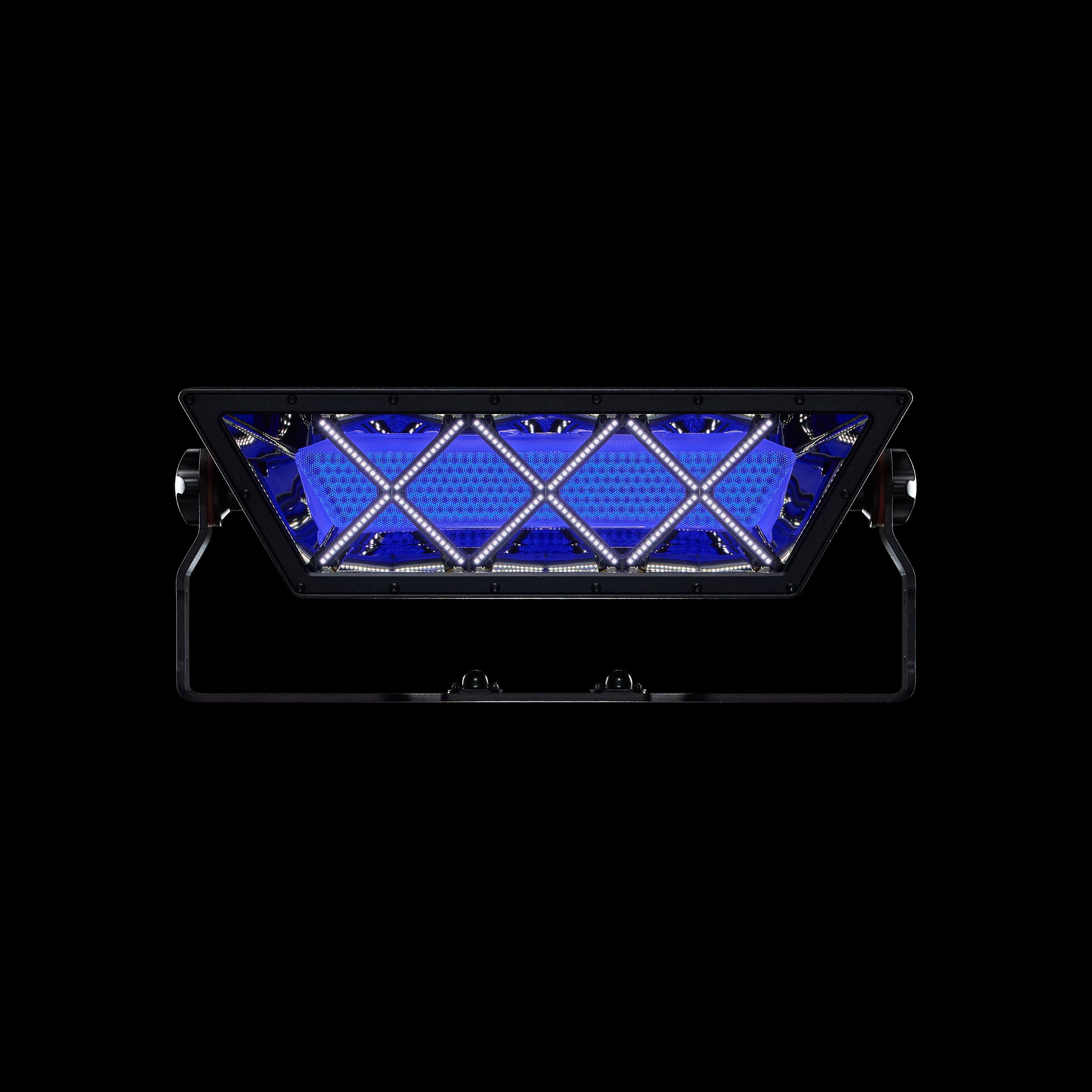 FREAX_front_Blue20%_Strobe10%_BlackBg