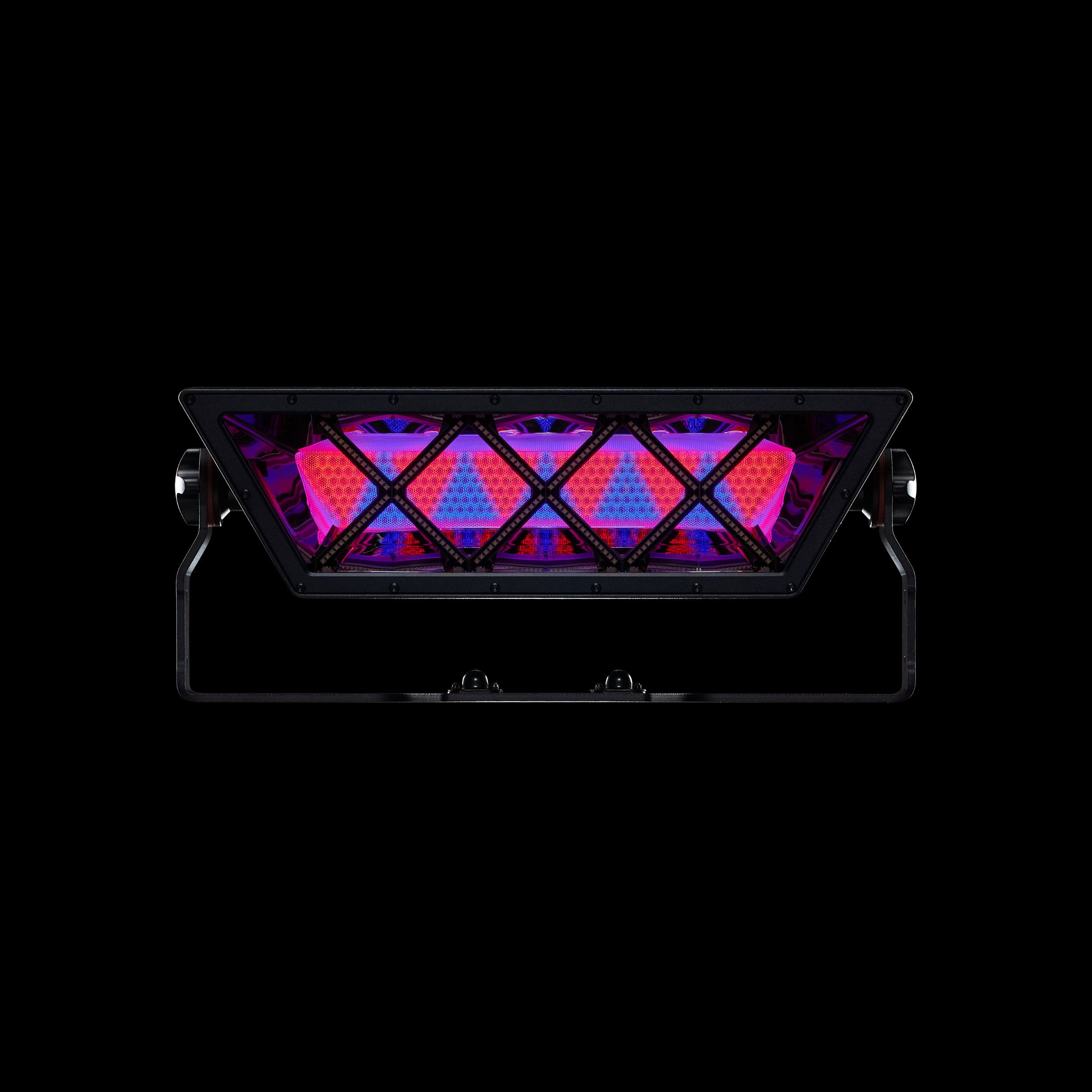 FREAX_front_Sections1-20%_StrobeOff_BlackBg