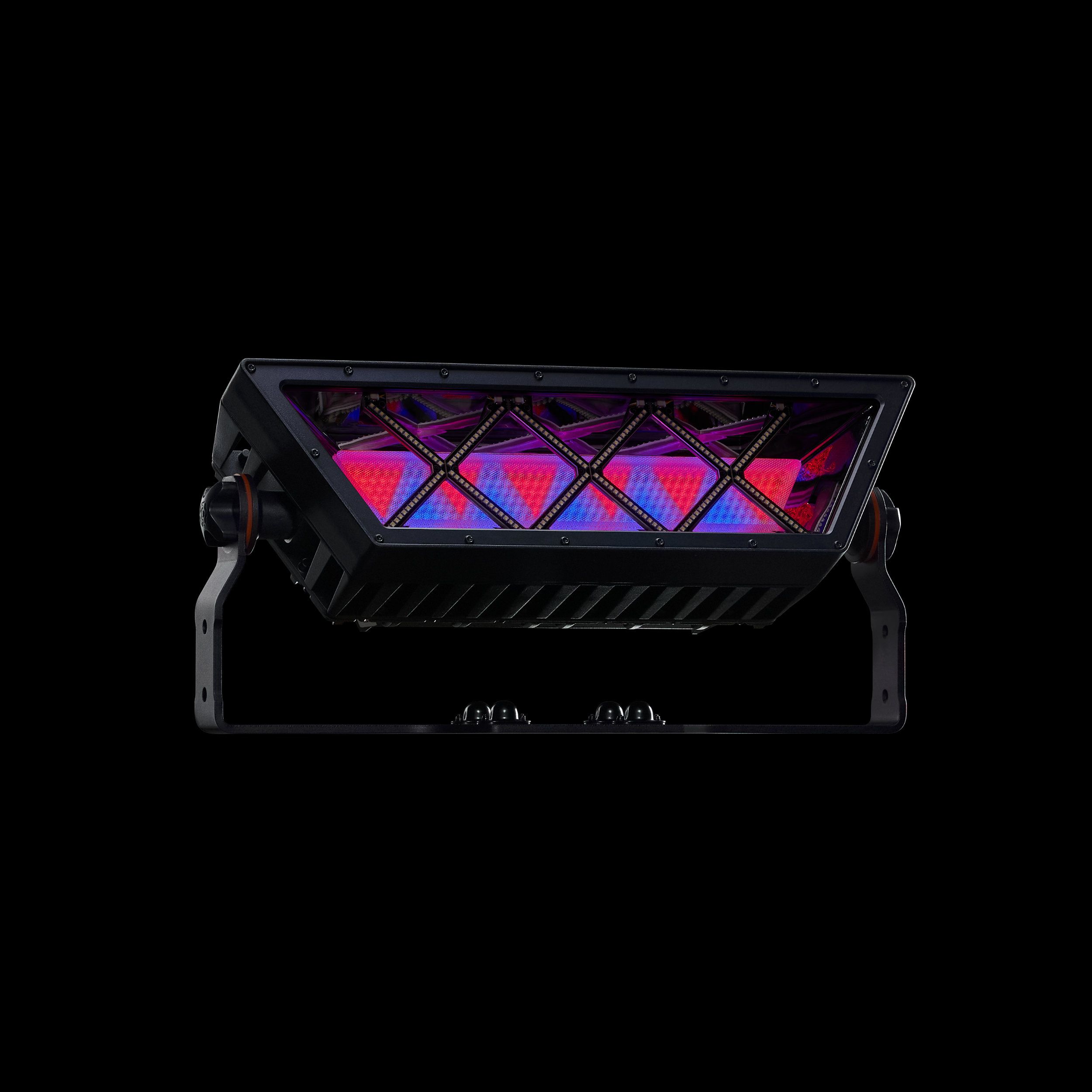 FREAX_hero_Sections1-20%_StrobeOff_BlackBg